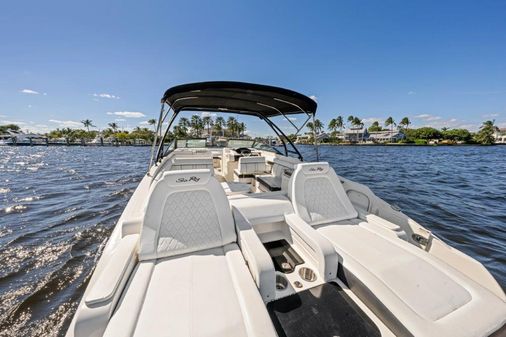 Sea Ray 290 Sundeck image