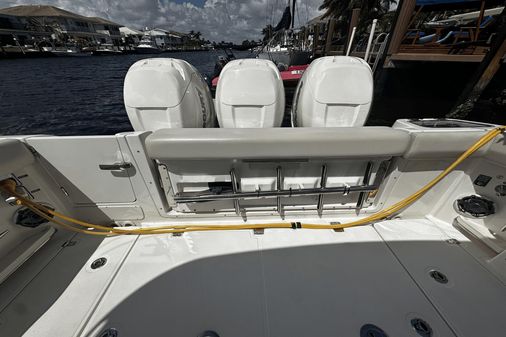 Boston Whaler 350 Realm image