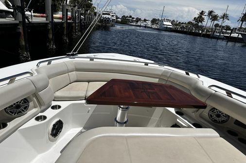 Boston Whaler 350 Realm image