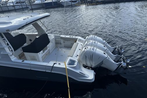 Boston Whaler 350 Realm image