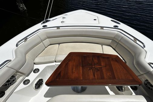 Boston Whaler 350 Realm image