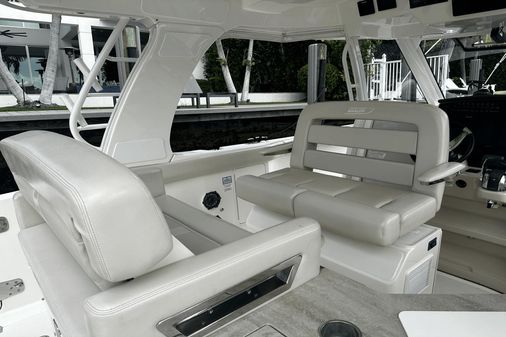 Boston Whaler 350 Realm image