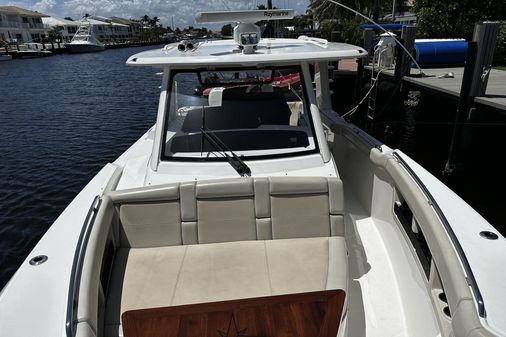 Boston Whaler 350 Realm image