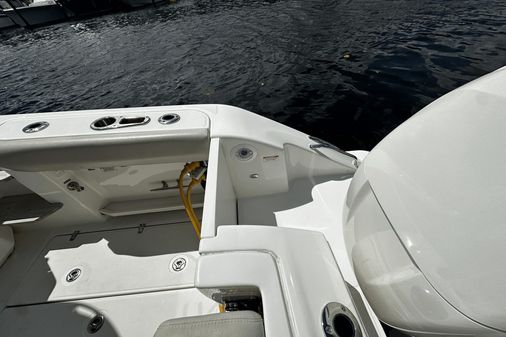 Boston Whaler 350 Realm image