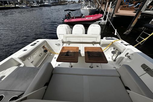 Boston Whaler 350 Realm image