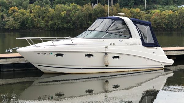 Rinker 260 Express Cruiser