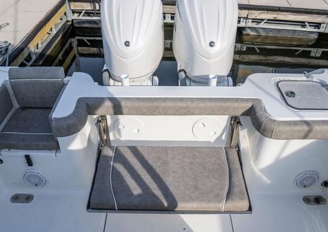 Sea-hunt GAMEFISH-28-FORWARD-SEATING image