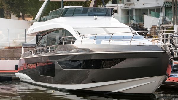 Azimut 68