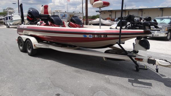 Skeeter ZX 200 