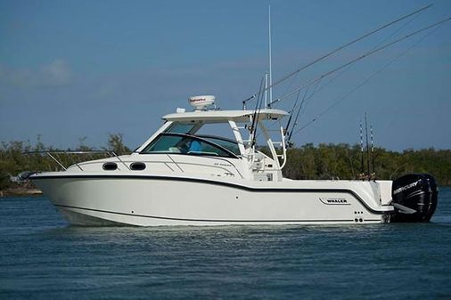 Boston Whaler 315 Conquest image