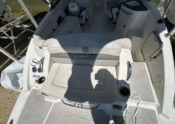 Chaparral 224-SUNESTA image