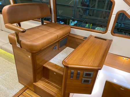 Palm Beach Motor Yachts PB55 image