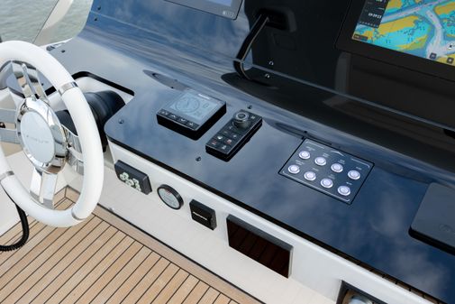 Azimut Fly 60 image