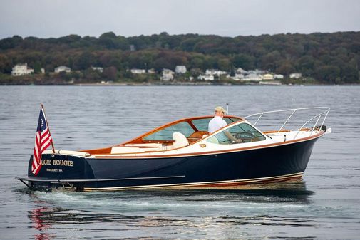 Hinckley Talaria 29 Runabout image