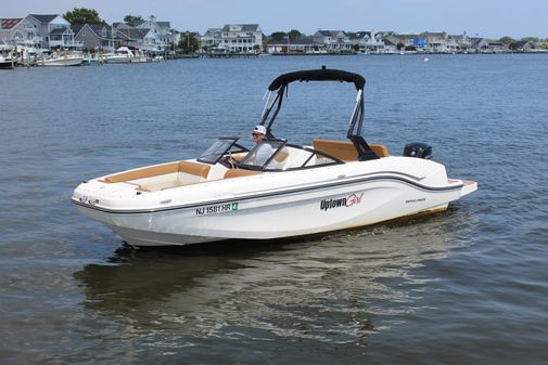 Bayliner DX2000 image