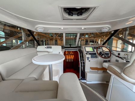 Tiara Yachts 3900 Sovran image