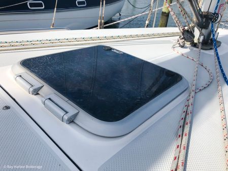 Catalina 320 image