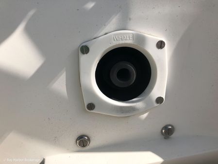 Catalina 320 image