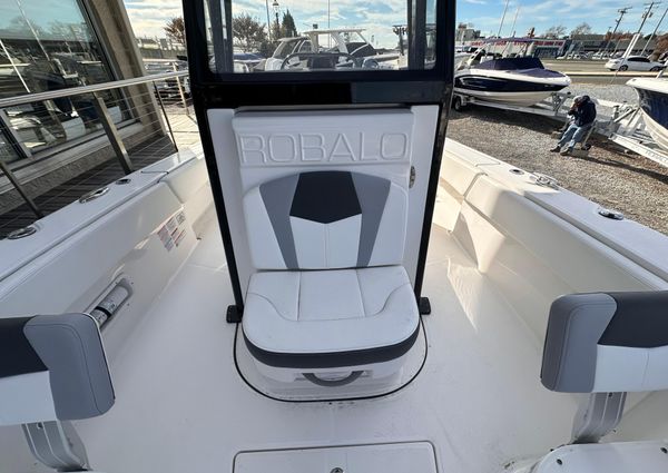 Robalo 266-CAYMAN image