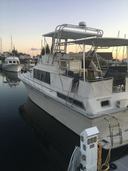 Silverton 40 Aft Cabin image