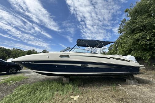 Sea Ray 260 Sundeck image