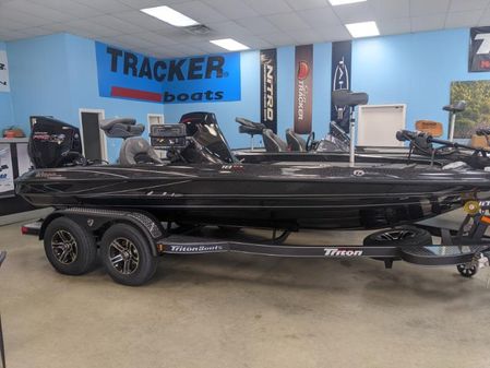 Triton 18 TRX image
