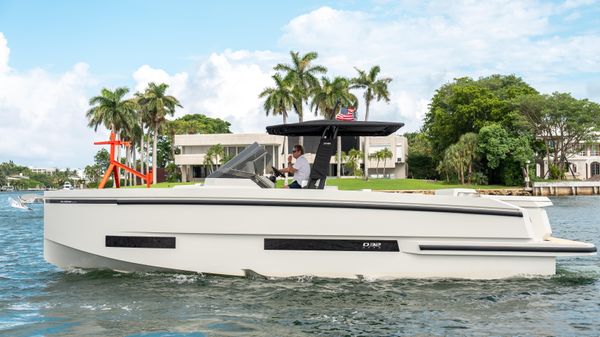 De Antonio Yachts D32 OPEN 