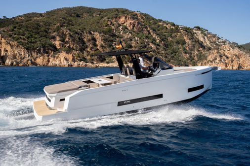 De Antonio Yachts D32 OPEN image