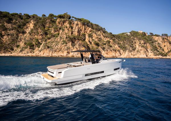 De Antonio Yachts D32 OPEN image