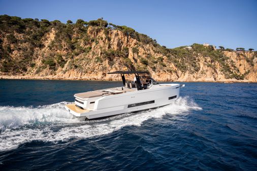 De Antonio Yachts D32 OPEN image