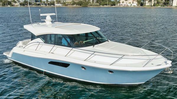 Tiara Yachts 44 Coupe 