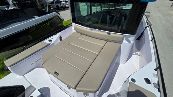 Axopar 28 AFT CABIN image