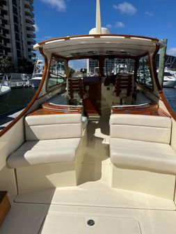 Hinckley Picnic Boat 34 MKII image