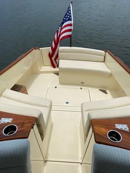 Hinckley Picnic Boat 34 MKII image