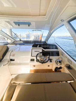 Sea Ray Sundancer 350 Coupe image