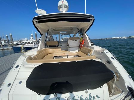 Sea Ray Sundancer 350 Coupe image