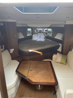 Sea Ray Sundancer 350 Coupe image