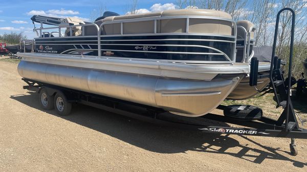 Sun Tracker SportFish 22 XP3