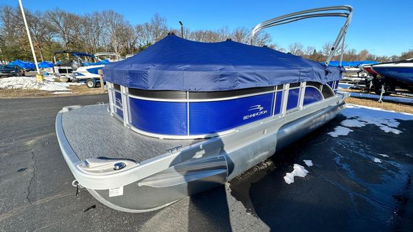 Bennington 22 SXSR 
