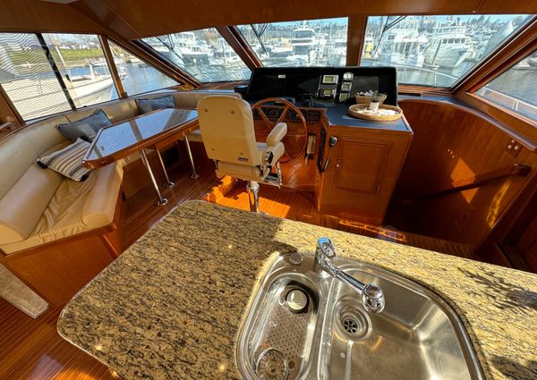 Ocean-alexander 610-PILOTHOUSE image