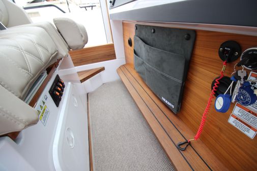 Axopar 28 CABIN image