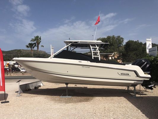 Boston Whaler 270 Vantage - main image