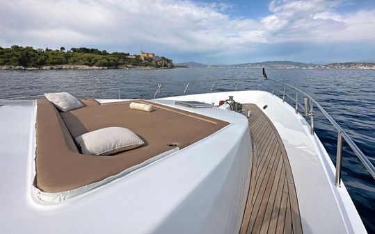 Heesen flybridge image