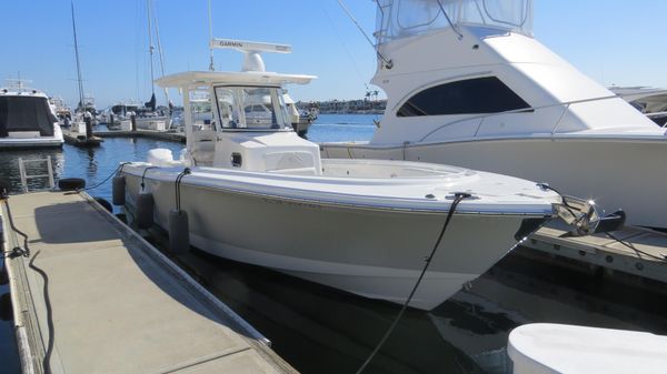 Edgewater 320CC