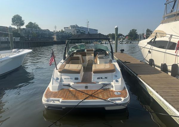 Sea Ray 270 SLX image