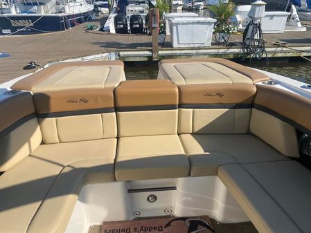 Sea Ray 270 SLX image