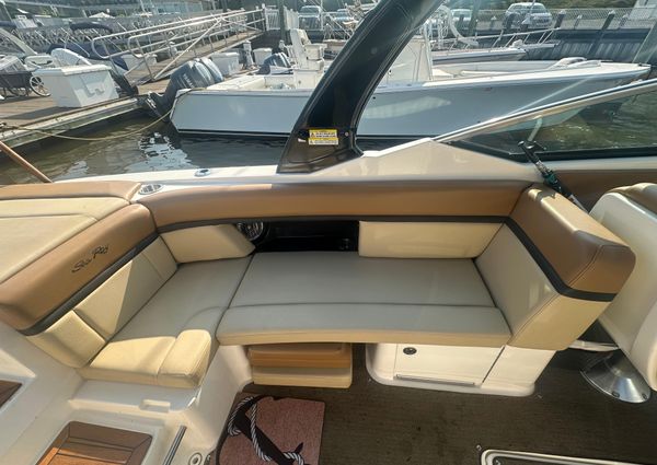 Sea Ray 270 SLX image