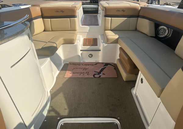 Sea Ray 270 SLX image