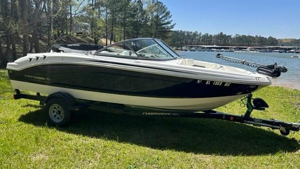 Chaparral H20 19 Ski & Fish 