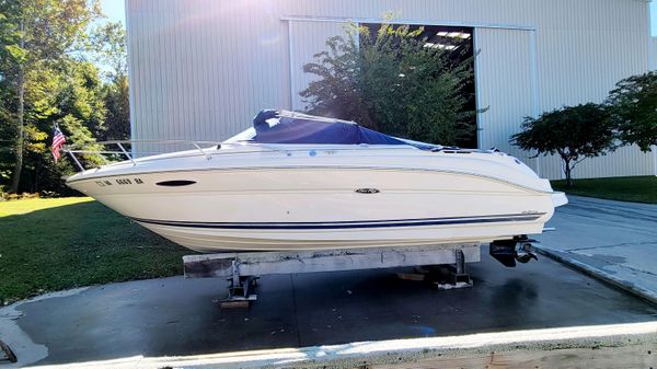 Sea Ray 225 Weekender